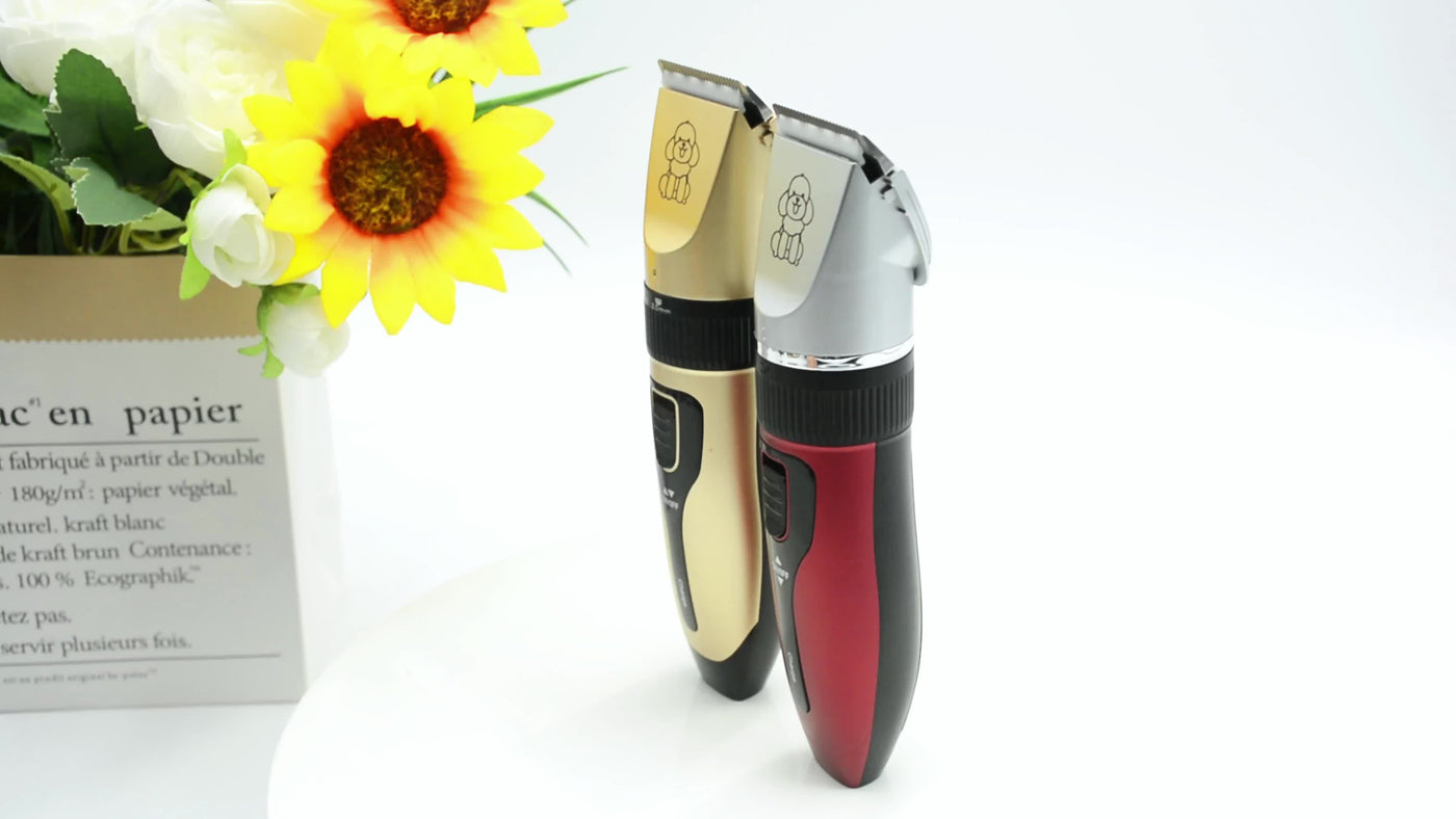 Rechargeable Pet Grooming Clippers with LED Display – Low Noise Cordless Dog & Cat Hair Trimmer, Detachable Blades, 4 Guide Combs, USB Charging