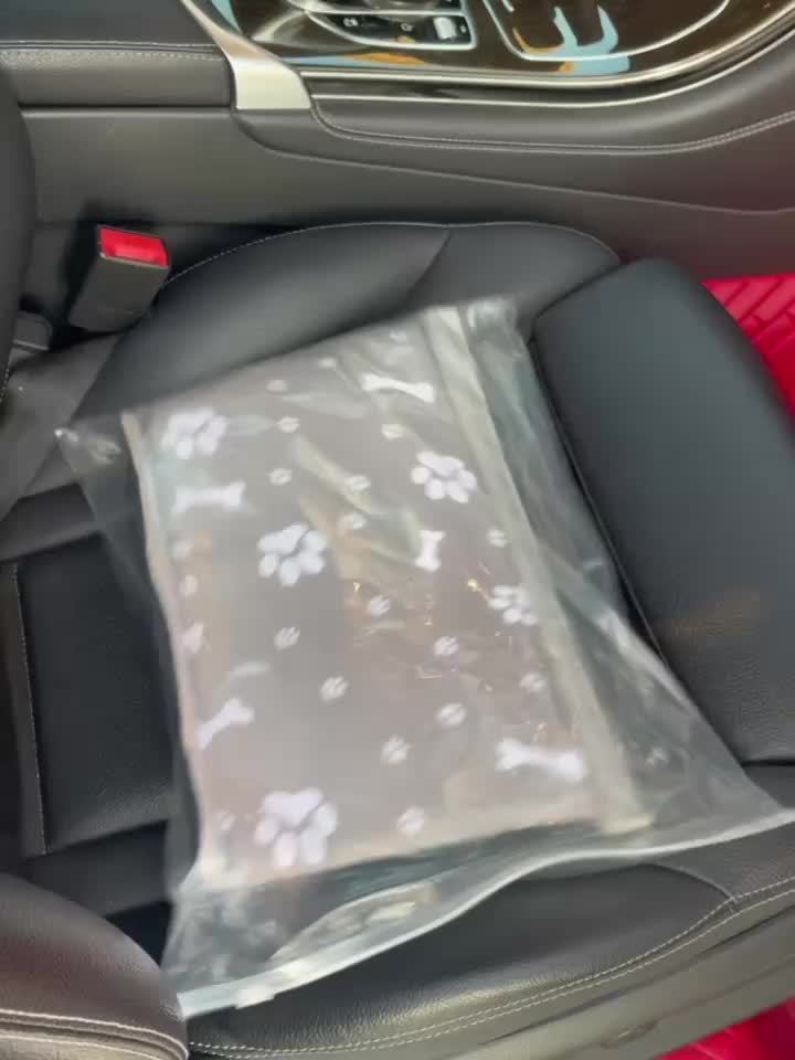 Dog Car Seat Mat for Front Passenger Seat – Dirt-Resistant Scratch-Proof Polyester Pet Travel Mat, Washable Car Seat Cover Protector for Dogs in Cars, SUVs & Trucks