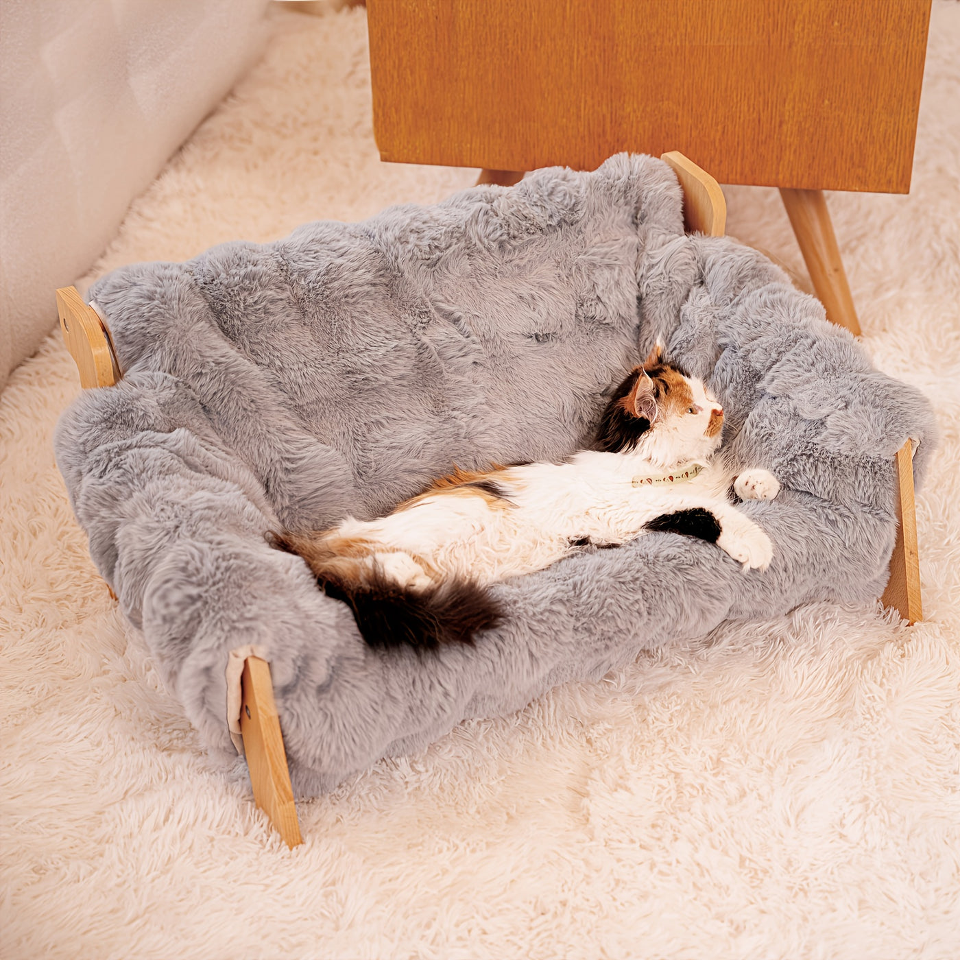 Elevated Pet Sofa Bed - Solid Wood Lounge Chair for Cats & Dogs, Modern Pet Furniture, Replaceable Mattress, Bamboo Mat & Fleece Options, White & Grey